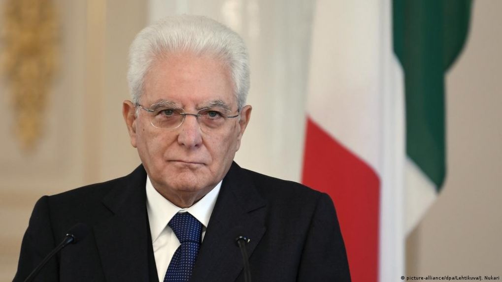 Az olasz parlamenti pártok újabb mandátum elvállalására kérik a hét év után távozásra készülő Sergio Mattarella államfőt