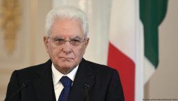 Az olasz parlamenti pártok újabb mandátum elvállalására kérik a hét év után távozásra készülő Sergio Mattarella államfőt