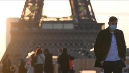 Franciaországban felváltja az oltási igazolás a védettségi igazolást