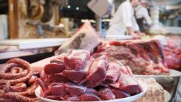 Az összeomlás veszélye fenyegeti a szlovákiai húsfeldolgozó ágazatot