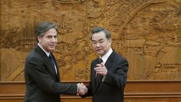 A kínai külügyminiszter az amerikai kollegájával egyeztetett az orosz-ukrán konfliktusról