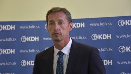 A parlamenten kívüli KDH a minél hamarabbi előrehozott választásokat sürgeti