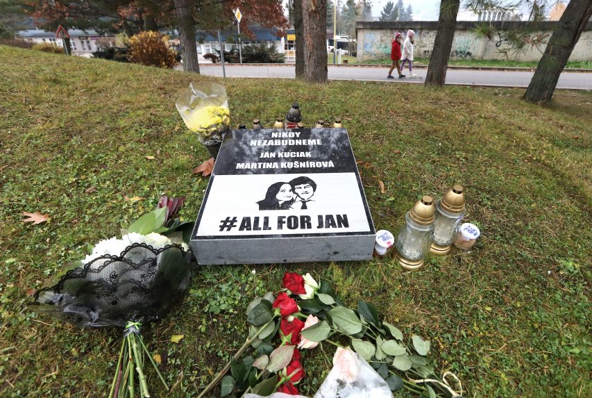 A kormány sajnálatát fejezte ki Ján Kuciak és Martina Kušnírová meggyilkolása miatt