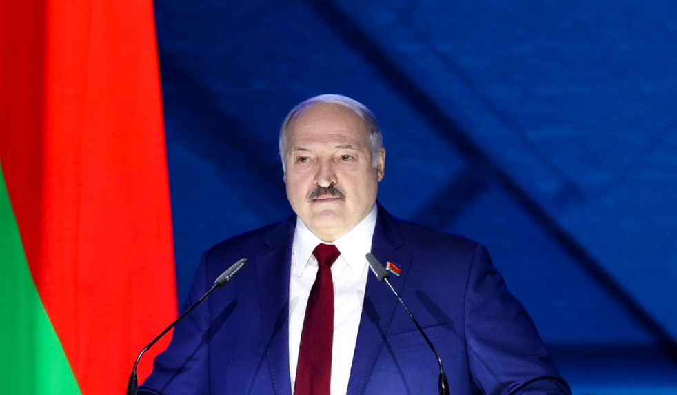 Atomfegyverekkel fenyeget Alekszandr Lukasenko
