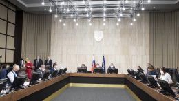A közigazgatási bíróságokról szóló törvény mellett Ukrajnának szánt humanitárius segélyről is döntött a kormány