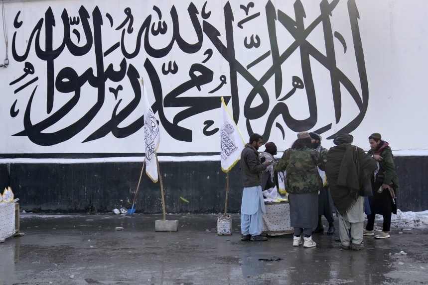 Az iszlám törvények teljeskörű bevezetését rendelte el a tálibok vezetője Afganisztánban