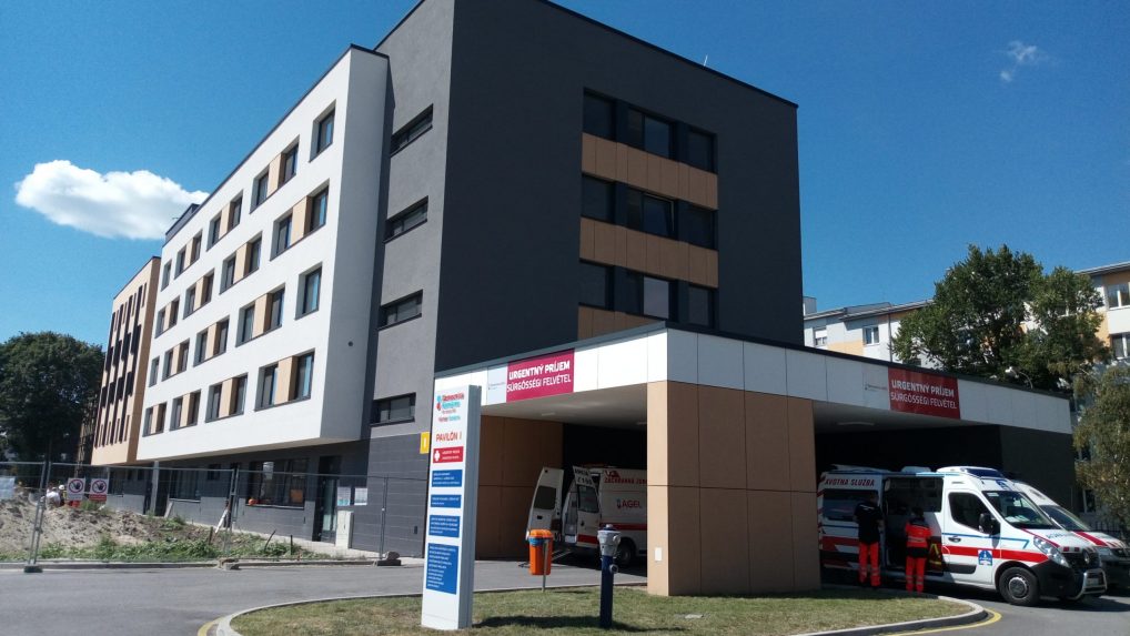 Felújították a komáromi Agel kórház E pavilonjának épületét