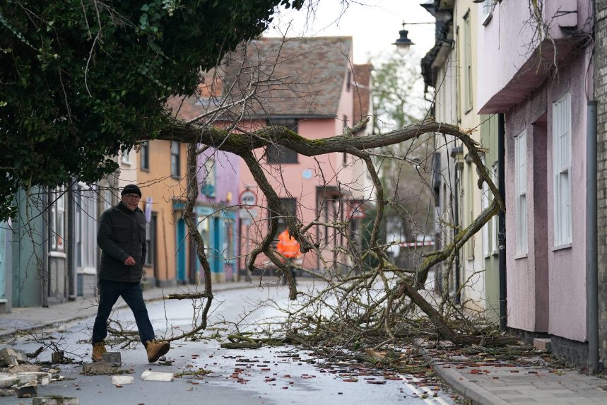 Tizenkét halálos áldozata van az ítéletidőnek Európában