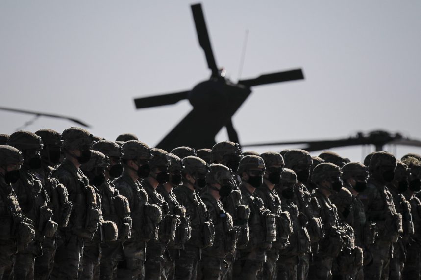 Önkéntes katonai szolgálatot vezet be az orosz–ukrán háború miatt Románia