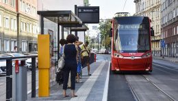 További új autóbuszokkal és villamosokkal bővíti gépparkját a fővárosi tömegközlekedést üzemeltető a DPB