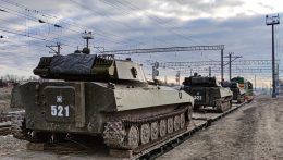 Szlovákia nagy összegben adományoz hadi felszerelést Ukrajnának