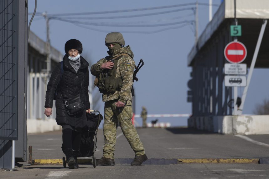Az ukrán védelmi tanács az egész országra kiterjedő rendkívüli állapot bevezetéséről döntött