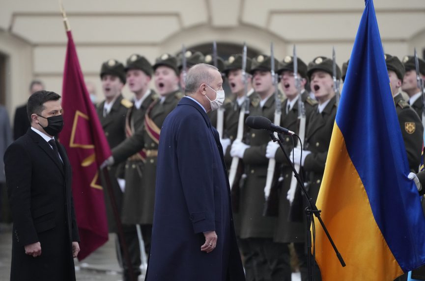 A török államfő megvádolta a Nyugatot, hogy „rontja a helyzetet” Moszkva és Kijev között