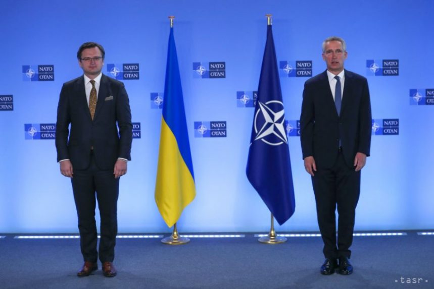 Hajlandó lemondani NATO-csatlakozási szándékáról Ukrajna, ha ezzel elkerüli a háborút