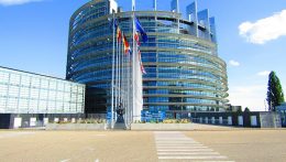 A többségi döntéshozatal bevezetését sürgeti kilenc tagállam az EU kül- és biztonságpolitikájában