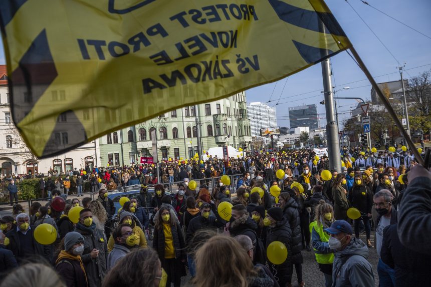 Módosította a parlament a felsőoktatási törvényt