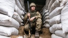 Ukrajna: Mariupol nem került orosz kézre