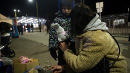 Több mint 5 ezer személy lépte át pénteken a szlovák-ukrán határt