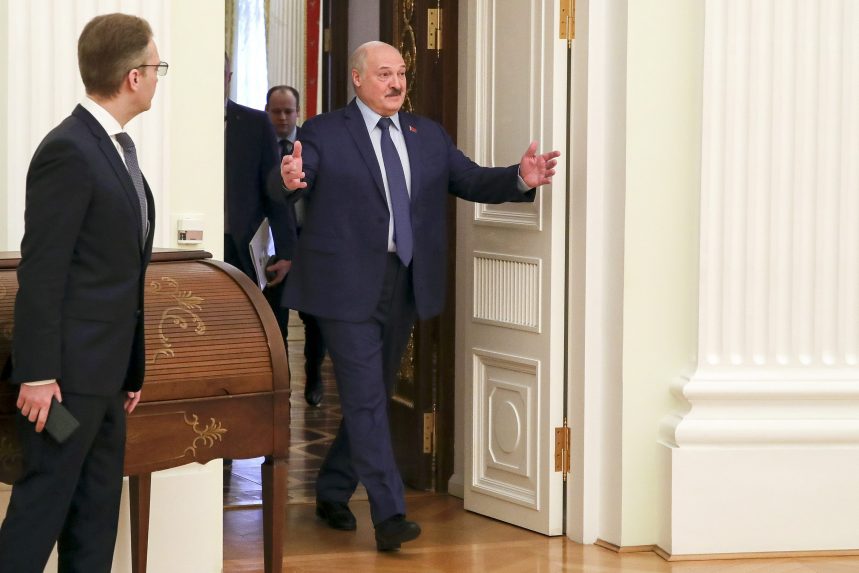 Josep Borrell: az EU kész új szankciókat kiszabni Fehéroroszországra, ha Minszk orosz atomfegyvereket fogad