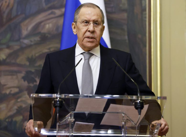 Lavrov: Ukrajna provokációja belesodorhatja a Nyugatot a katonai cselekményekbe