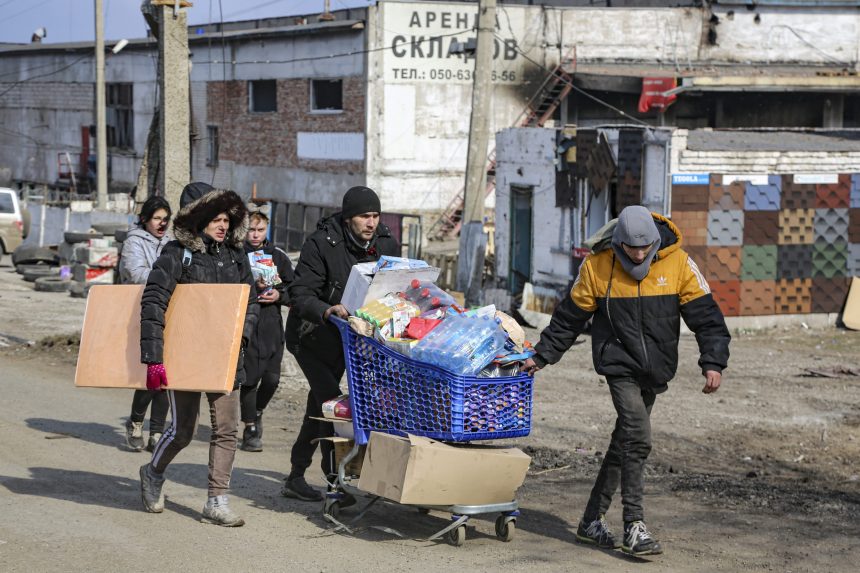 Ukrán civilek ezreit vihették akaratuk ellenére Oroszországba