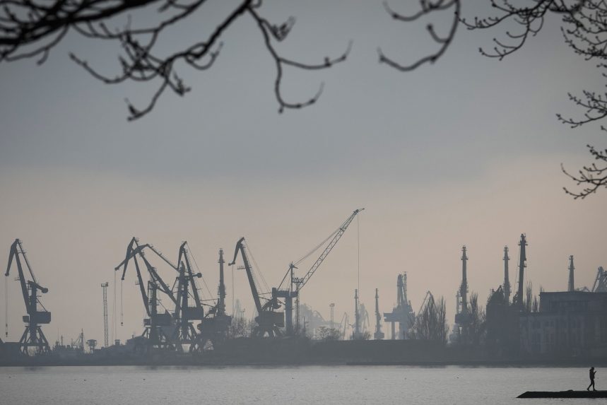 Fémet szállító teherhajó indult el a délkelet-ukrajnai Mariupol kikötőjéből