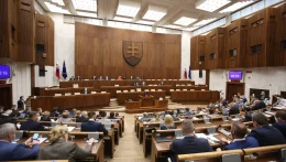Az Ukrajnából érkező menekülteket érintő kérdésekrő tárgyal a parlament