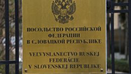 Szlovákia kiutasította az orosz nagykövetség egyik munkatársát