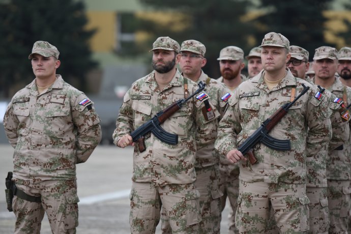 A Honvédelmi Minisztérium jelenleg nem tervezi a kötelező katonai szolgálat visszaállítását Szlovákiában