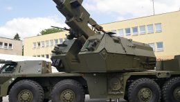 A védelmi minisztérium szerint július végére elkészül az első az Ukrajna számára megrendelt 16 ágyúból