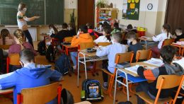 Branislav Gröhling: Eddig 6248 ukrán diákot helyeztek el a szlovákiai iskolákban