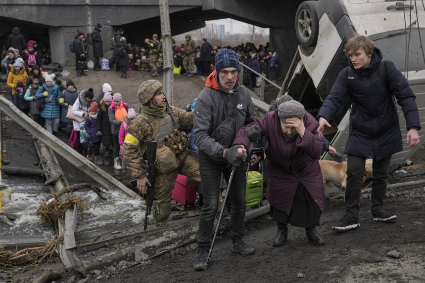 Kijev kilenc humanitárius folyosó használatáról állapodott meg, orosz-ukrán fogolycserét tartottak