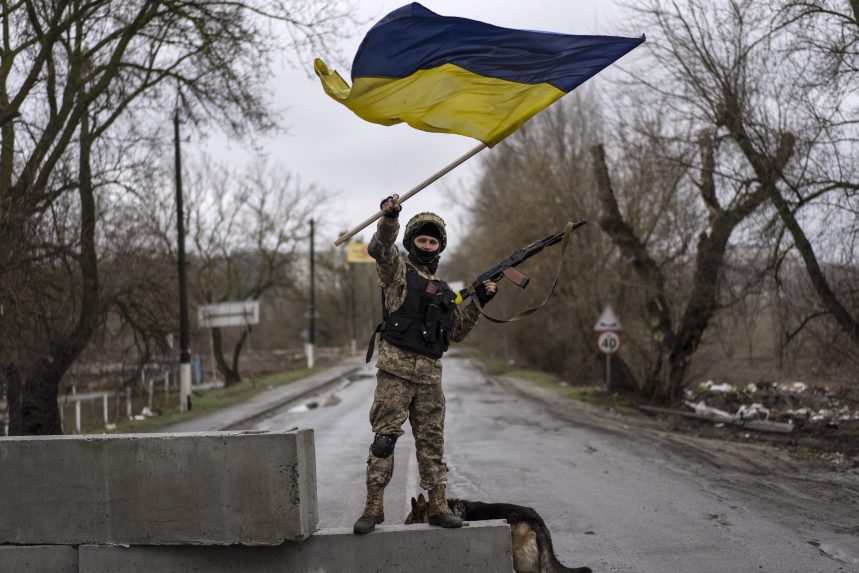 Továbbra is korlátozzák a hadköteles férfiak külföldre utazását Ukrajnában
