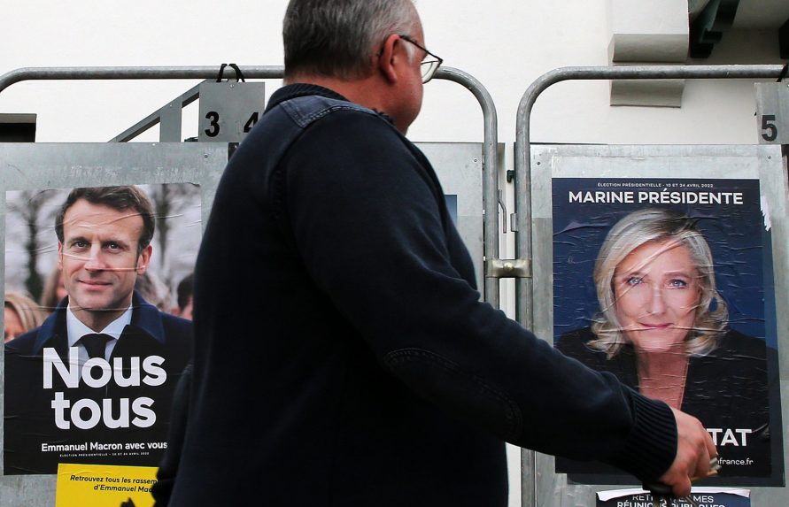 Macron és Le Pen küzd meg a francia elnökválasztás második fordulójában