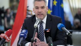 Az osztrák kancellár az orosz kémhálózatok miatt összehívja a nemzetbiztonsági tanácsot