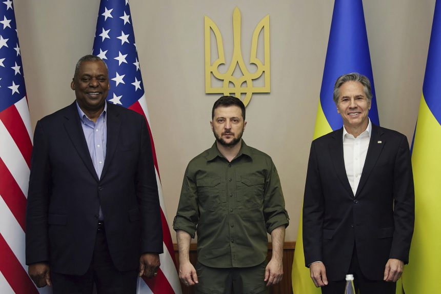 Elhagyta Kijevet az amerikai külügyminiszter és a védelmi miniszter