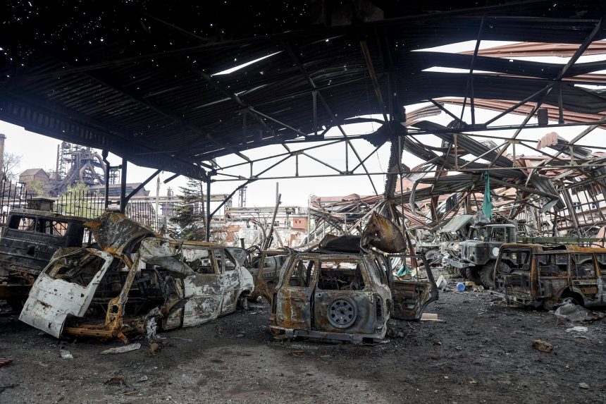 A mariupoli humanitárius katasztrófa enyhítésére kéri szövetségeseit Kijev