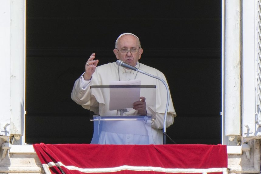 Ferenc pápa közelségét fejezte ki a prágai lövöldözés áldozataival