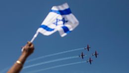 Palesztin célpontok ellen hajtott végre légicsapásokat Izrael
