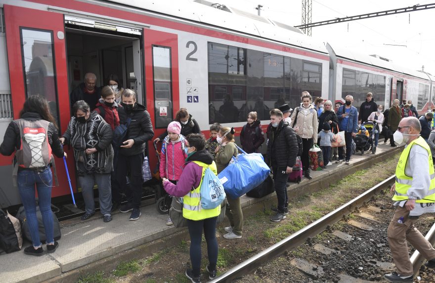 Szlovákia uniós forrásokból 530 millió euróval támogatja a menekülteket