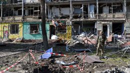 44 civil holttestét találták meg a kelet-ukrajnai Izjum városában