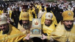 A Moszkvához eddig hű ukrán ortodox egyház is szembefordult Oroszországgal