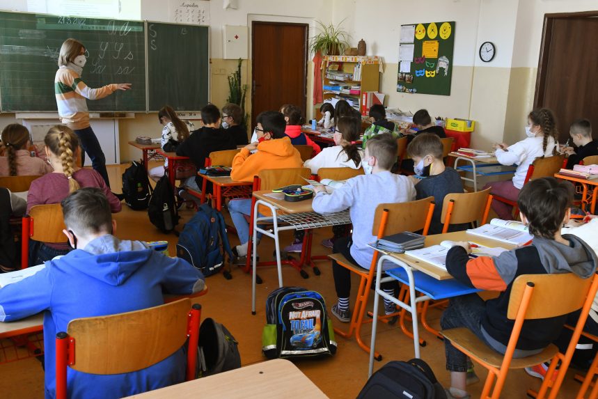 Több mint 67 ezer menekült ukrán gyerek kezdte meg az iskolaévet Csehországban