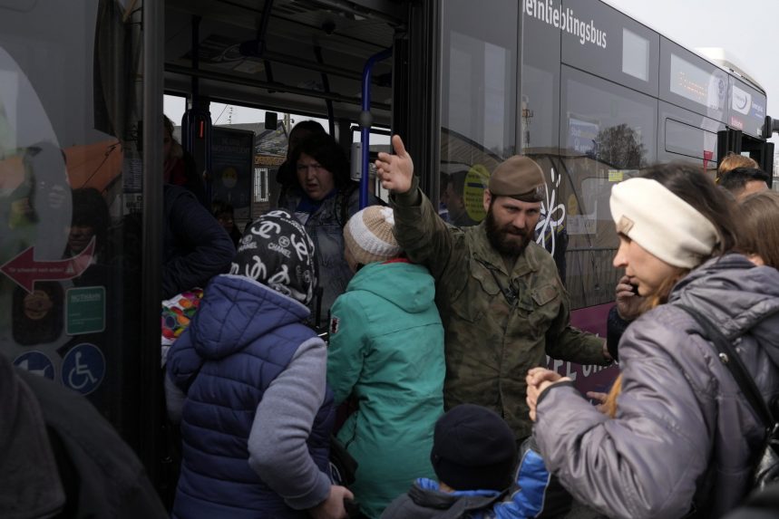 Több mint négyezer menekült érkezett Szlovákiába Ukrajna felől