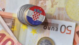 A horvát parlament elfogadta az euró bevezetéséről szóló törvényt