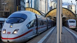 Nyárra Németországban bevezetik a kilenceurós havi közlekedési bérletet