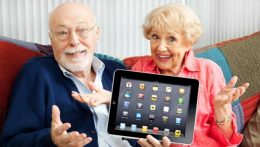 Egy lépéssel közelebb az idősek az ingyenes táblagépekhez