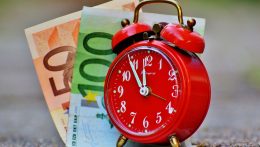 A pénzügyminiszter azt állítja, egy eurót sem vesz el az önkormányzatoktól