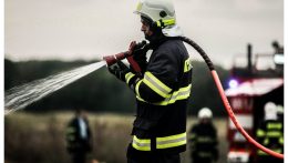 Hazatérnek a délnyugat-szlovéniai tüzek oltásában segédkező szlovák tűzoltók és katonák