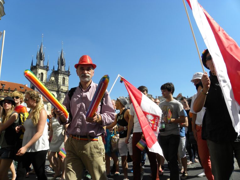 Csehországban legalizálnák az azonos neműek házasságát